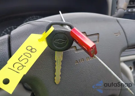 2005 Chevrolet Silverado 1500 Z71 z USA, uszkodzony, nr VIN 2GCEK13T251379591